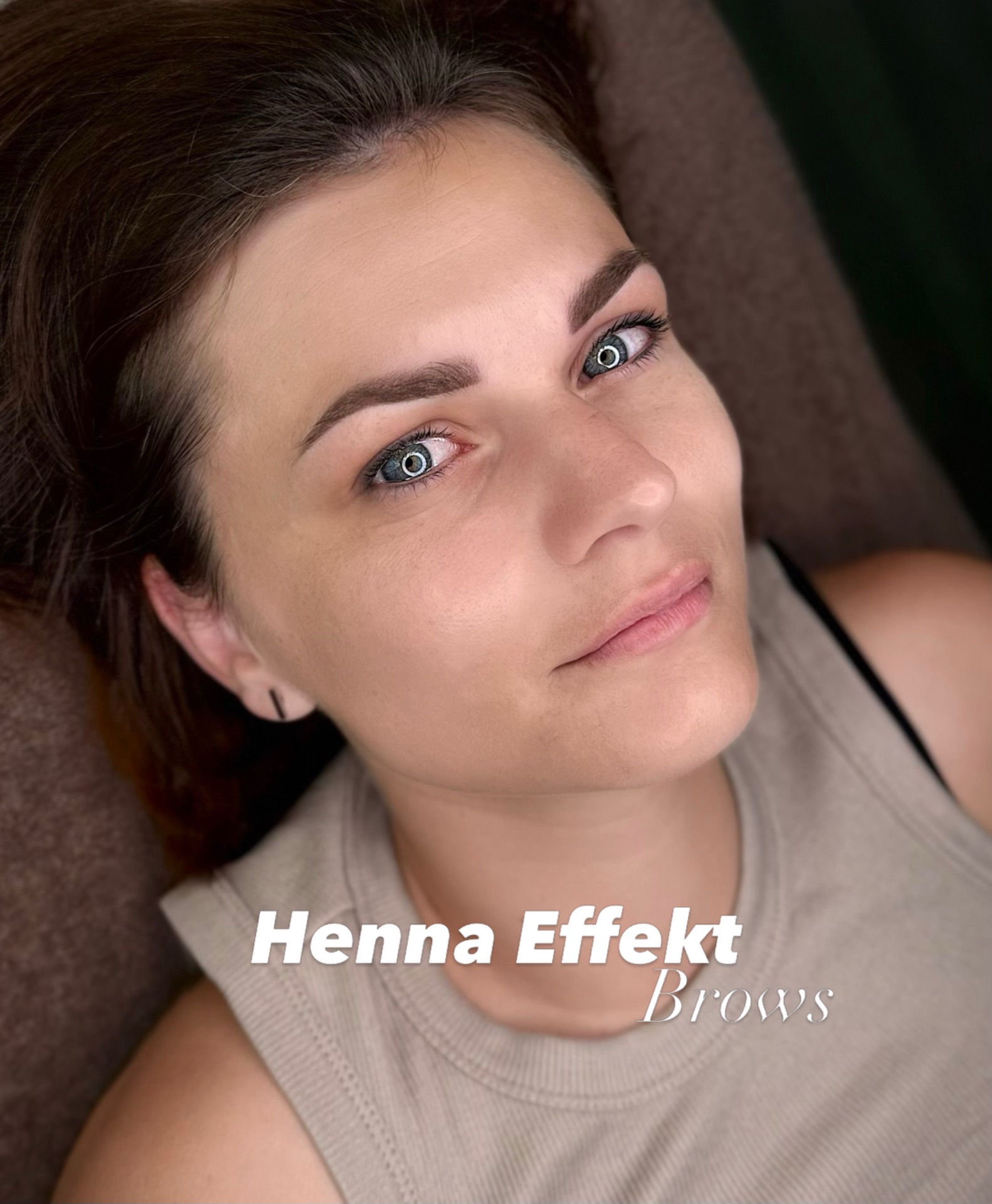 Henna Effekt Brows mit weicher Puderschattierung
